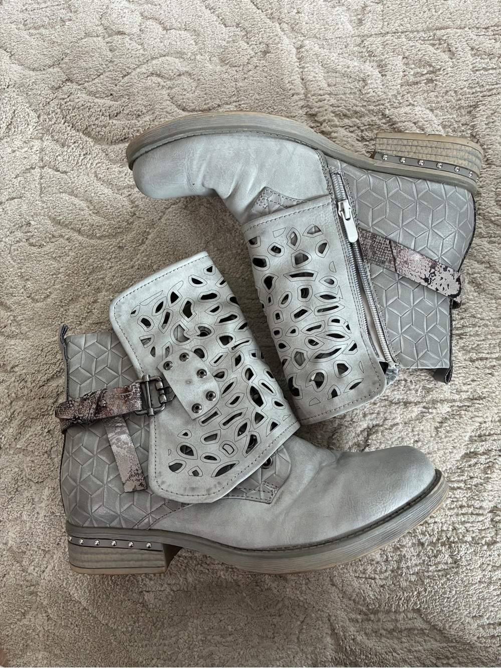 Light grey ankle boots